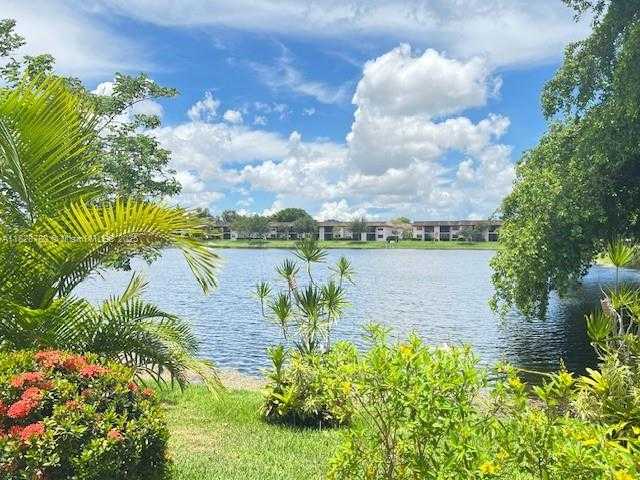 Small Image of 905 NORTH WEST 107TH AVE, Pembroke Pines Number 29