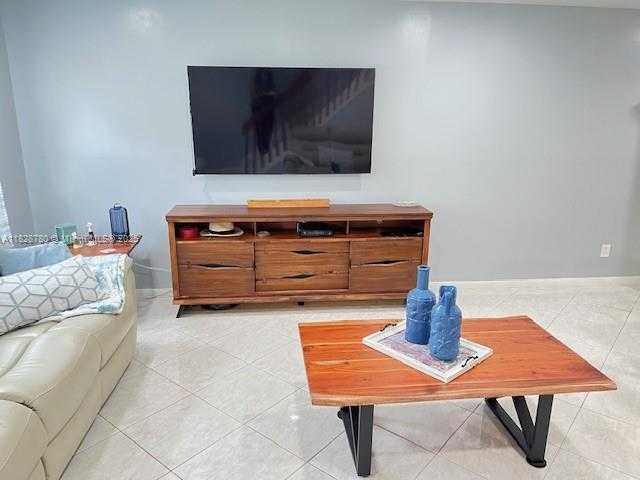 Small Image of 905 NORTH WEST 107TH AVE, Pembroke Pines Number 5