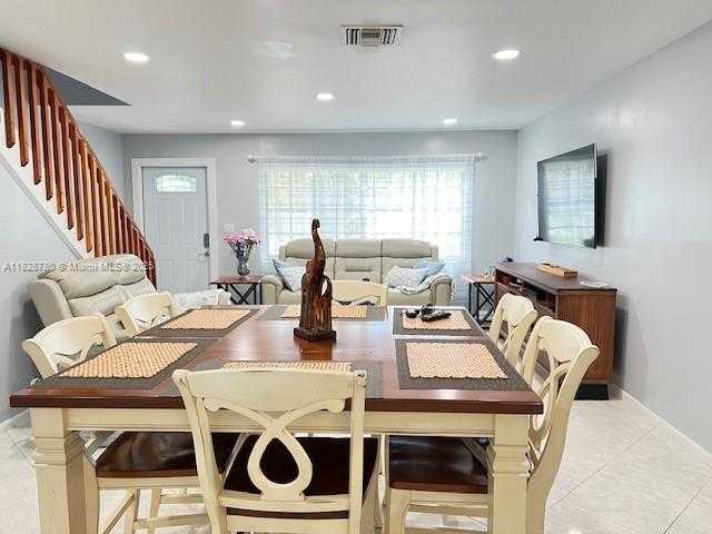 Small Image of 905 NORTH WEST 107TH AVE, Pembroke Pines Number 9