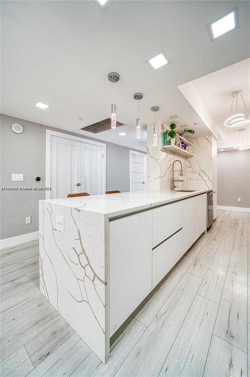 Small Image of 1800 SOUTH OCEAN DR #3708, Hallandale Beach Number 18