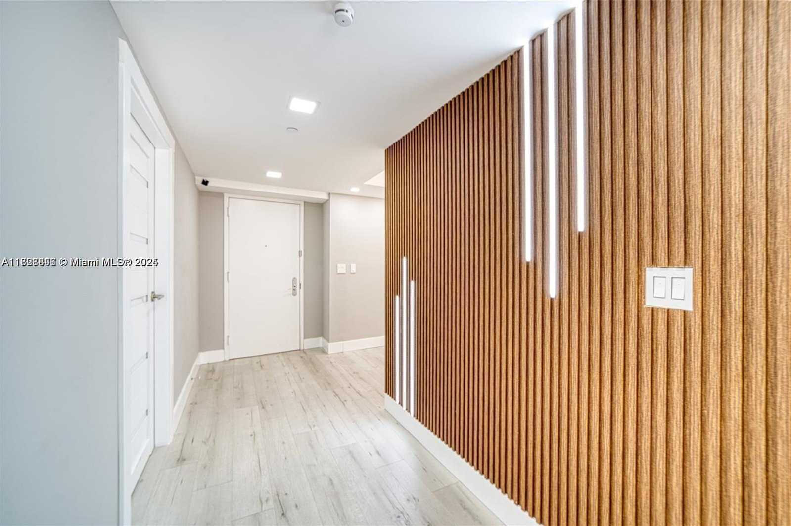 Small Image of 1800 SOUTH OCEAN DR #3708, Hallandale Beach Number 3