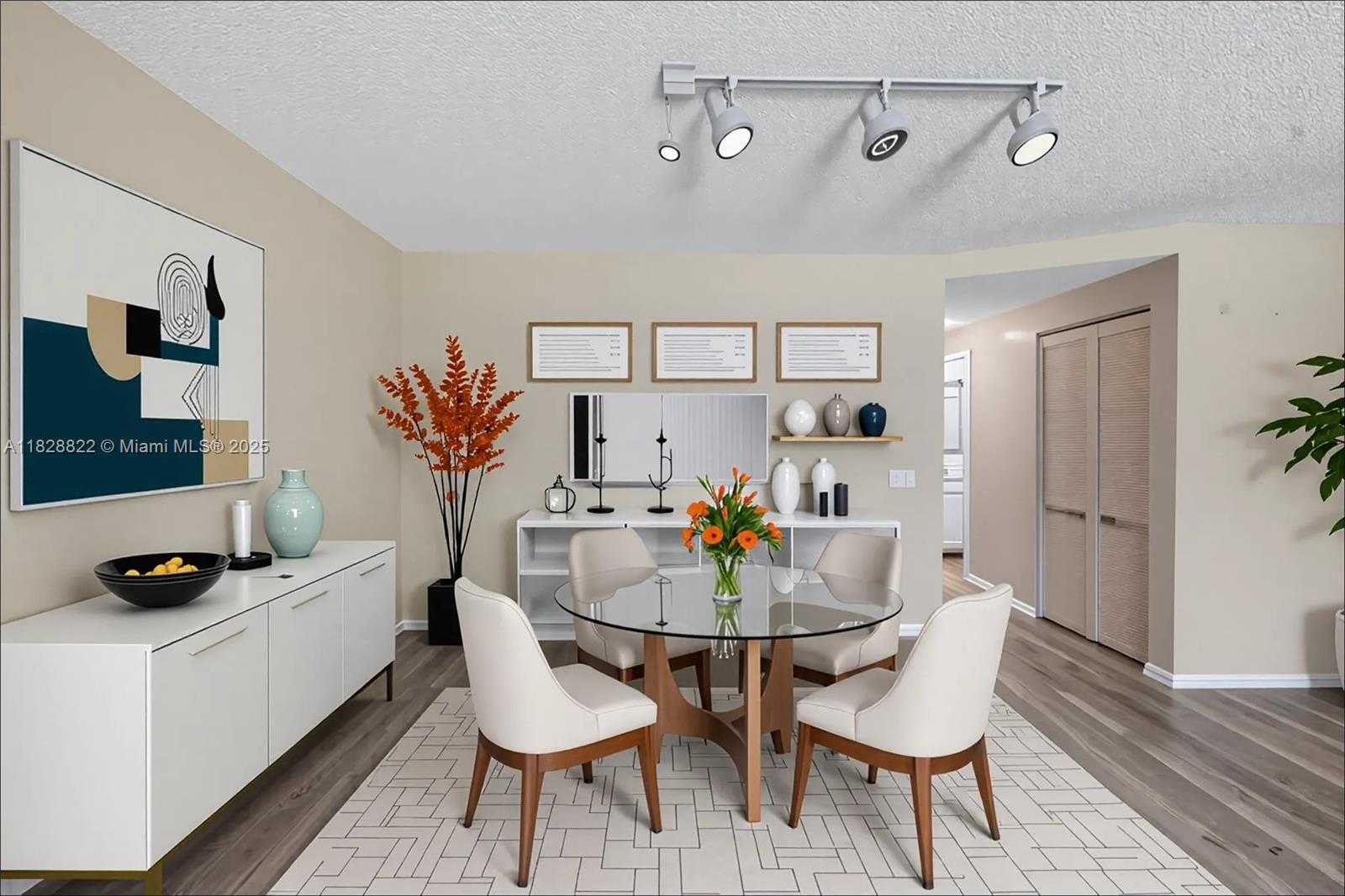 Small Image of 9086 VINEYARD LAKE DR, Plantation Number 10