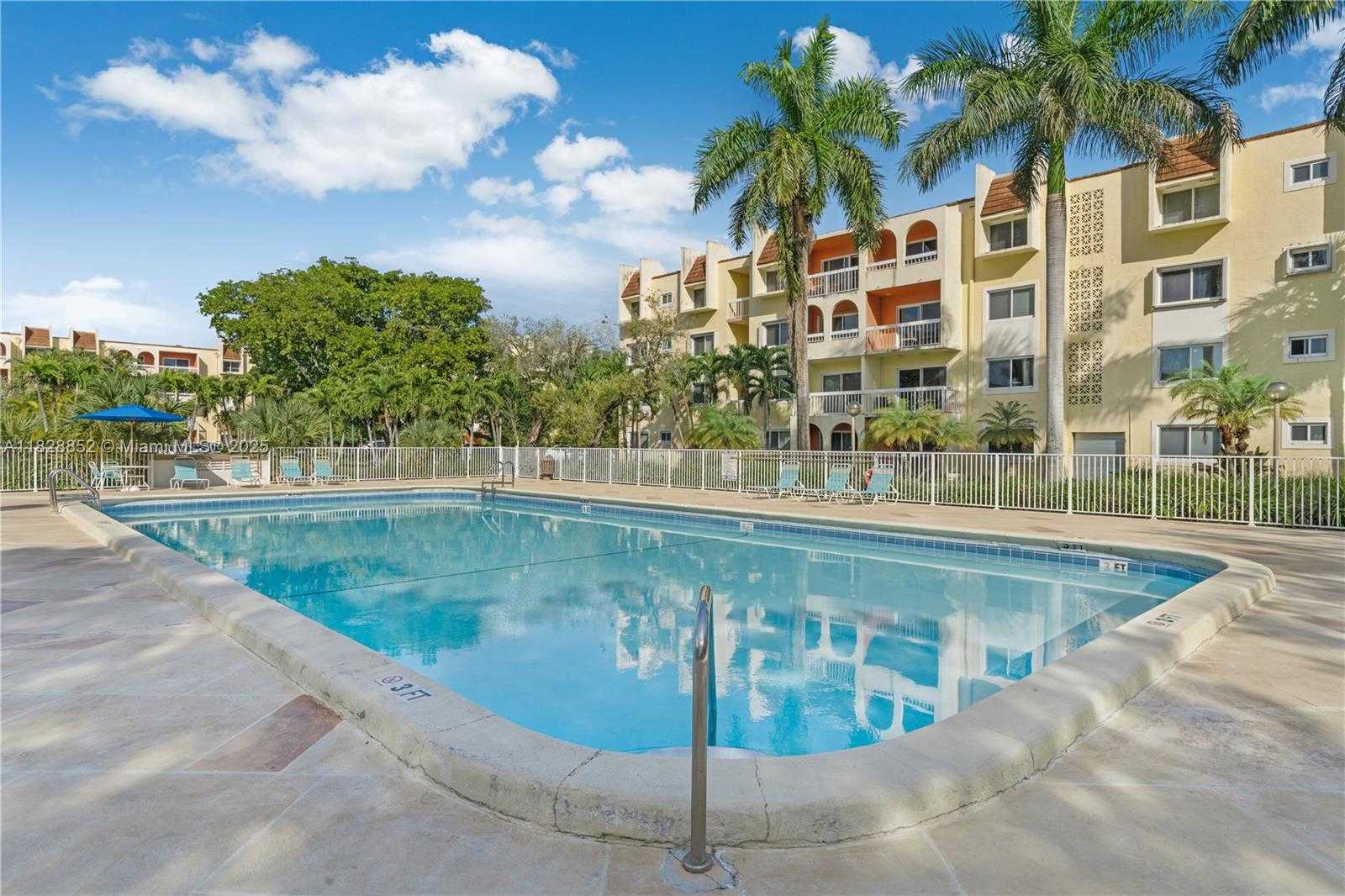 Small Image of 7850 CAMINO REAL #O-218, Miami Number 22