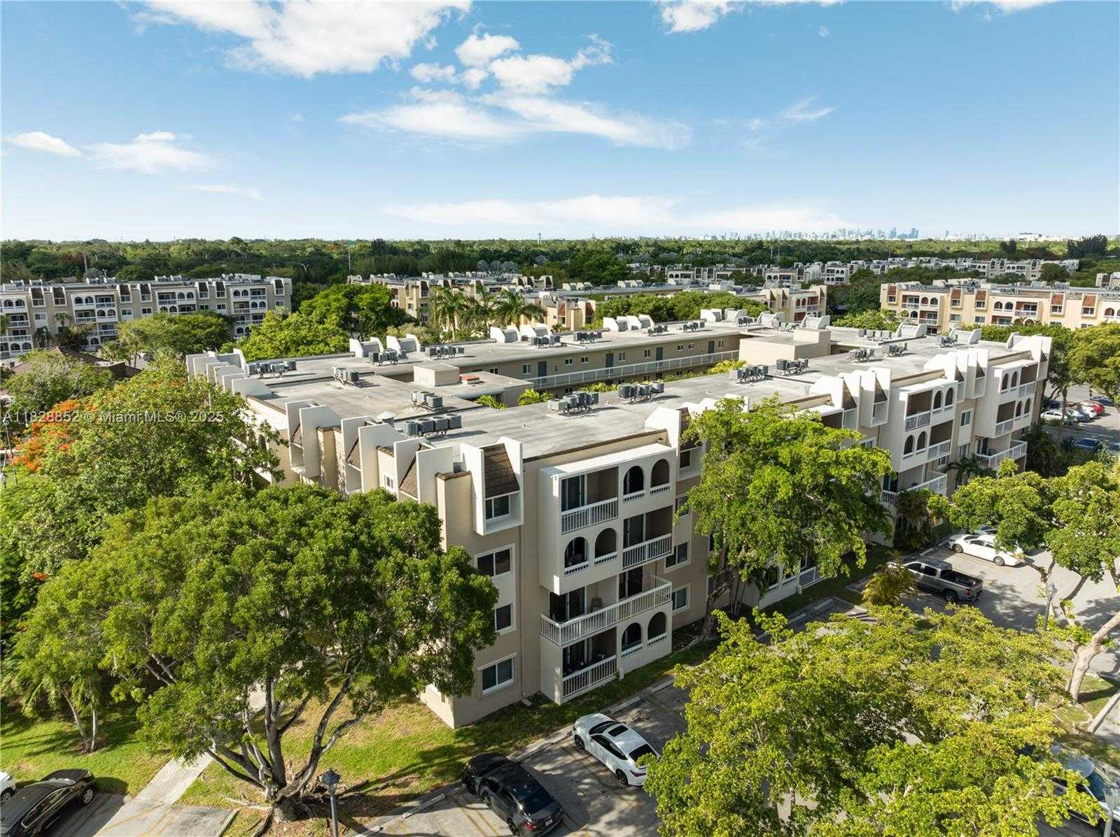 Small Image of 7850 CAMINO REAL #O-218, Miami Number 23