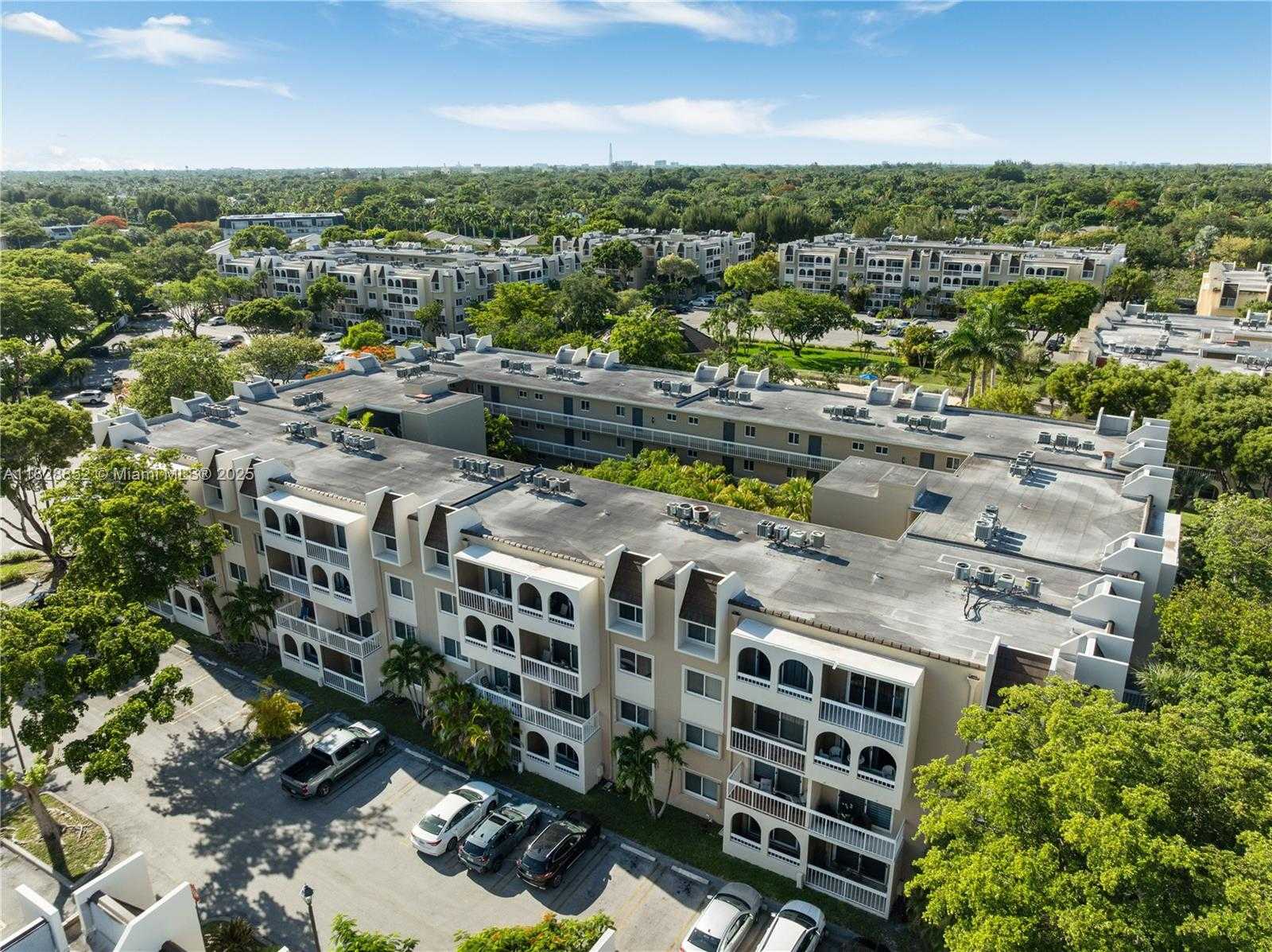 Small Image of 7850 CAMINO REAL #O-218, Miami Number 27