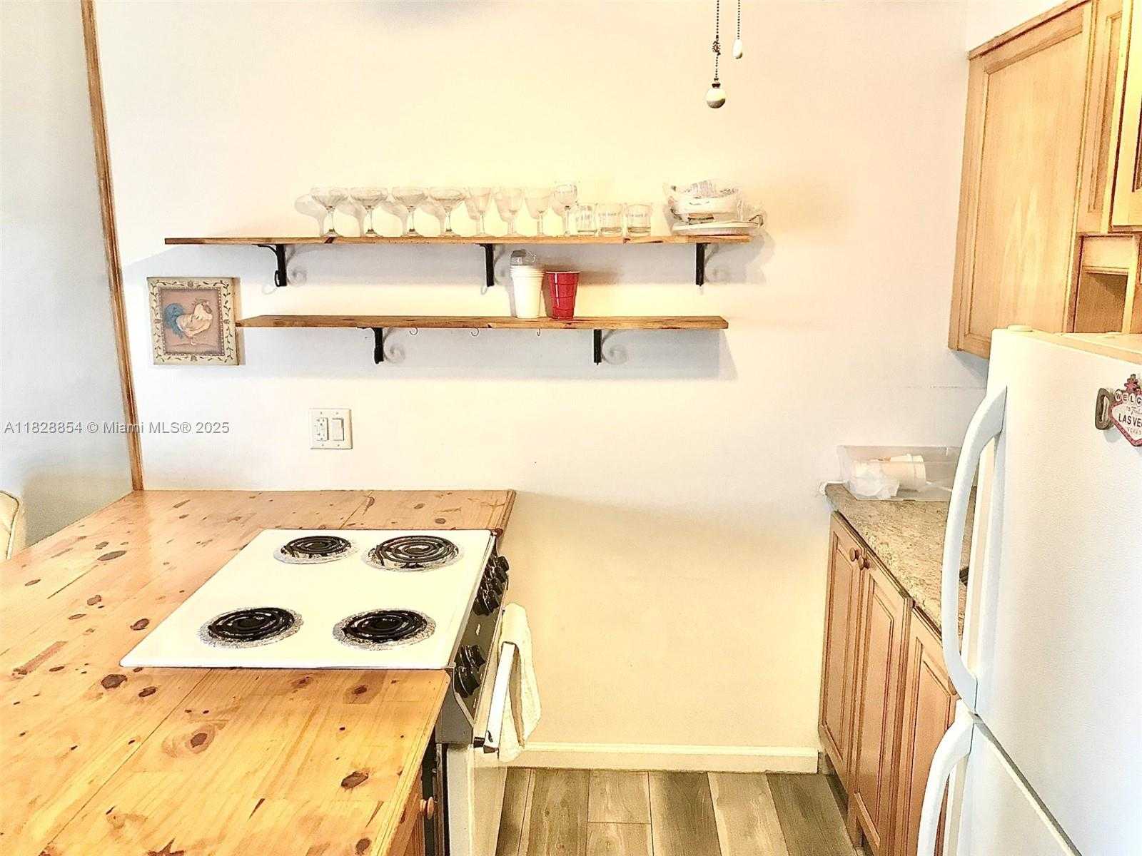 Small Image of 820 SOUTH WEST 11TH AVE #16B, Hallandale Beach Number 6