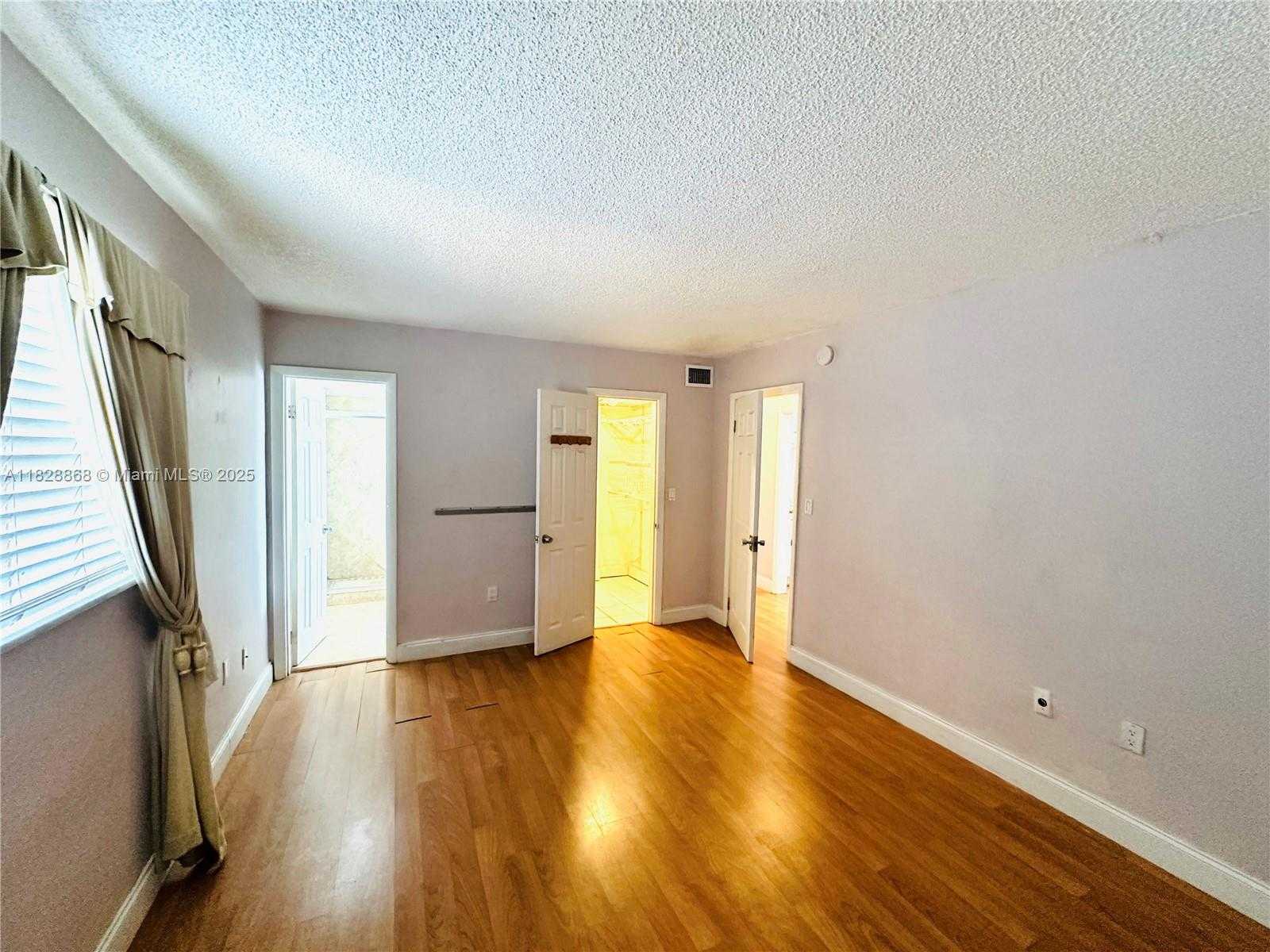 Small Image of 251 GALEN DR #112E, Key Biscayne Number 10