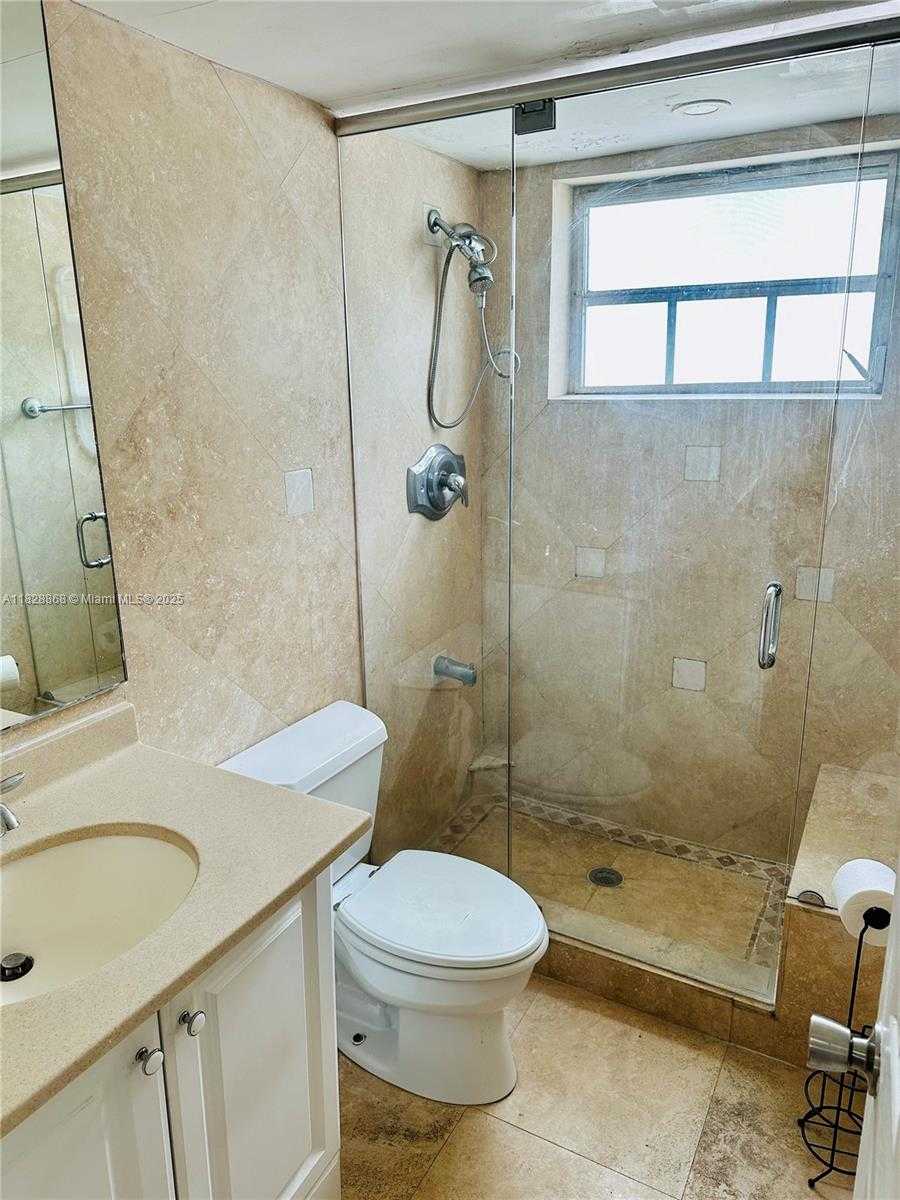 Small Image of 251 GALEN DR #112E, Key Biscayne Number 12