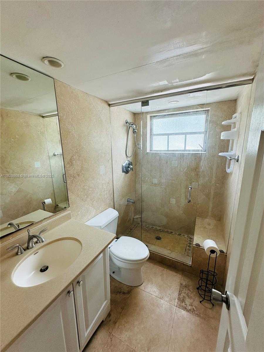 Small Image of 251 GALEN DR #112E, Key Biscayne Number 13