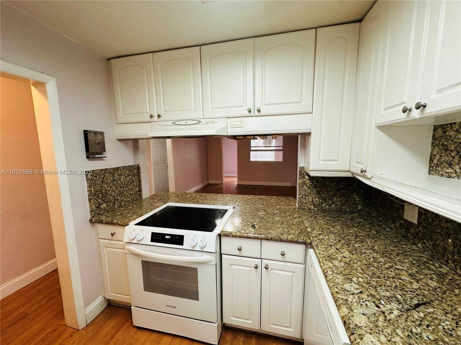 Small Image of 251 GALEN DR #112E, Key Biscayne Number 8
