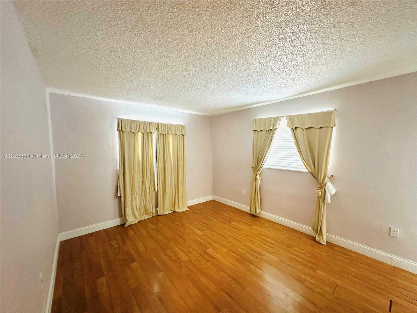 Small Image of 251 GALEN DR #112E, Key Biscayne Number 9