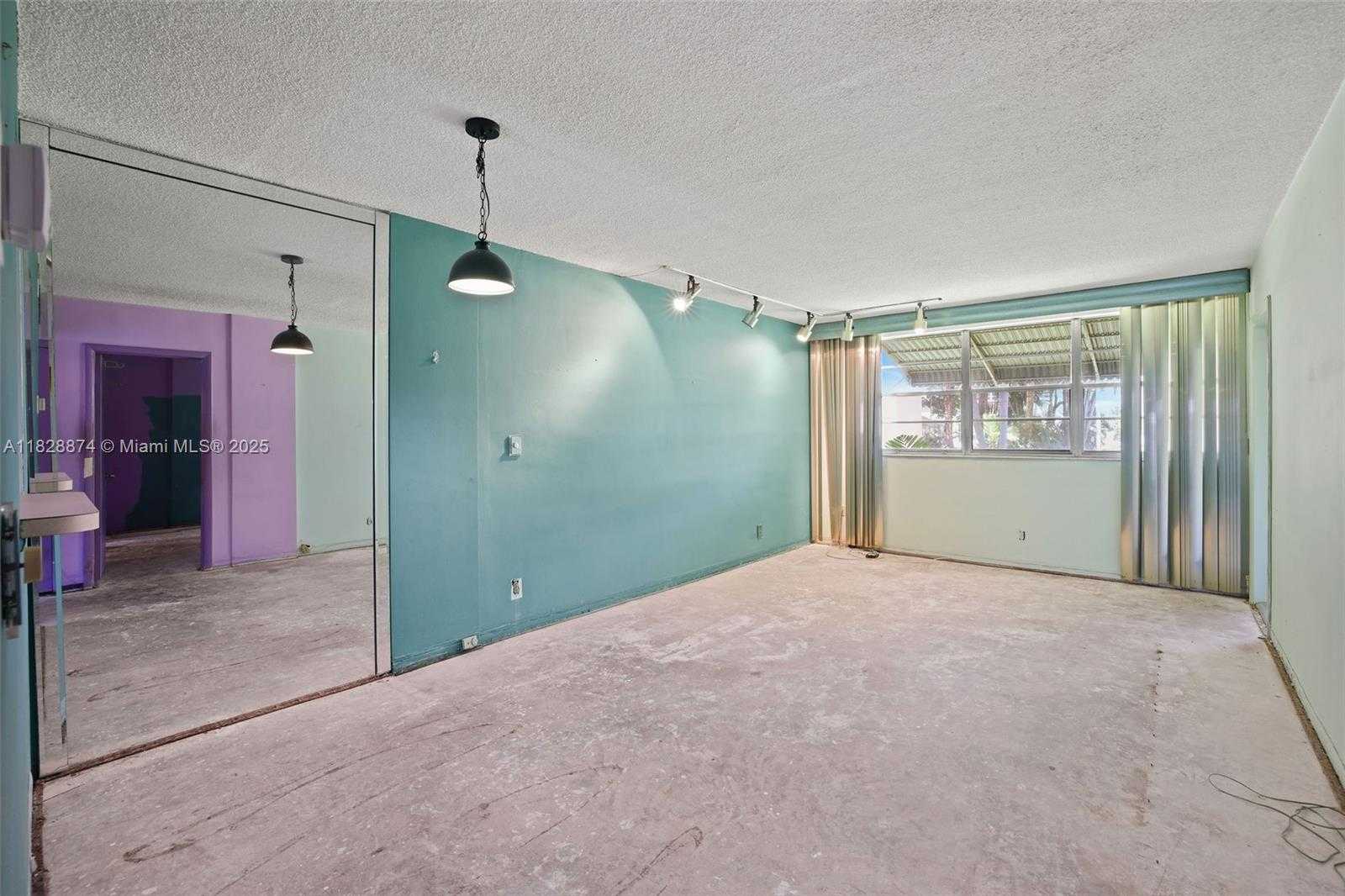 Small Image of 1333 EAST HALLANDALE BEACH BLVD #105, Hallandale Beach Number 11