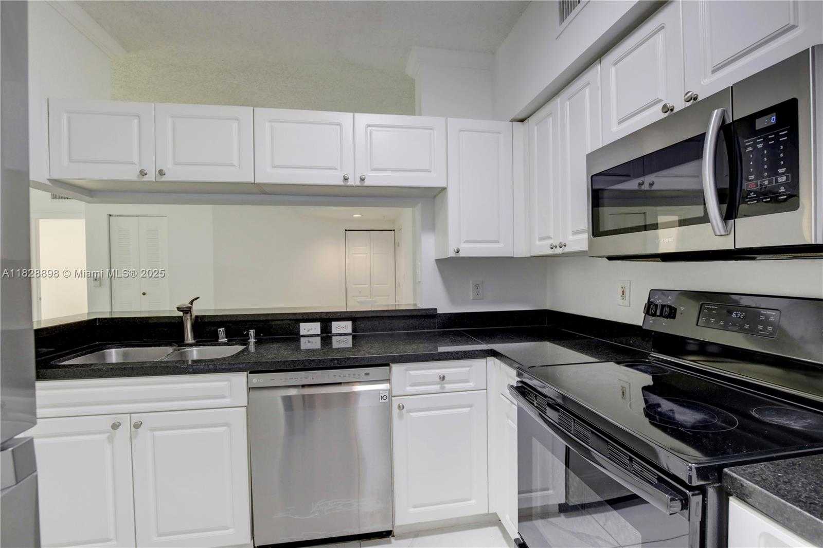 Small Image of 17100 NORTH BAY RD #1210, Sunny Isles Beach Number 11