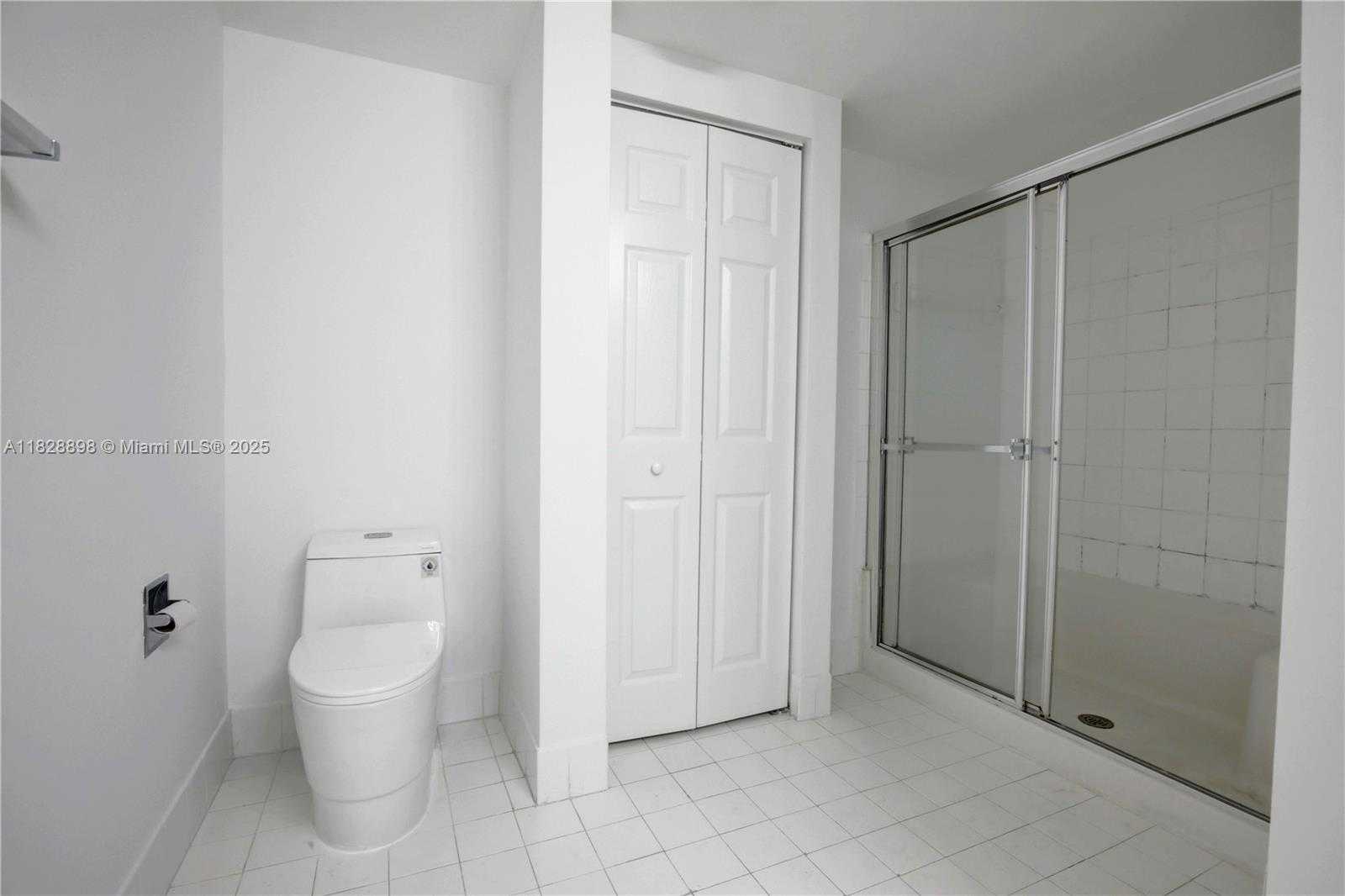 Small Image of 17100 NORTH BAY RD #1210, Sunny Isles Beach Number 19