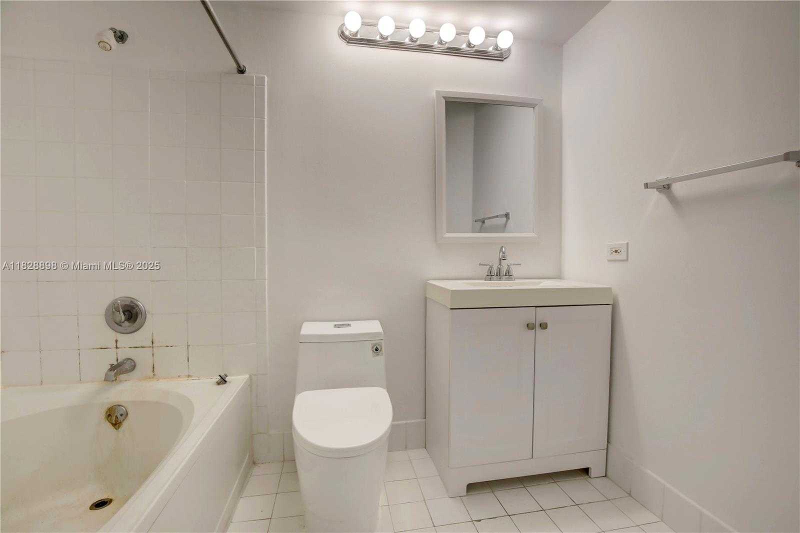Small Image of 17100 NORTH BAY RD #1210, Sunny Isles Beach Number 21