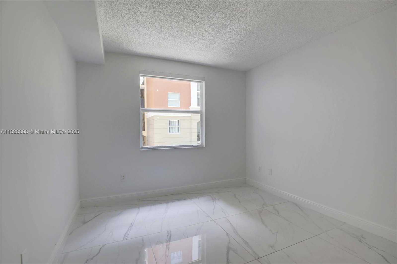 Small Image of 17100 NORTH BAY RD #1210, Sunny Isles Beach Number 23