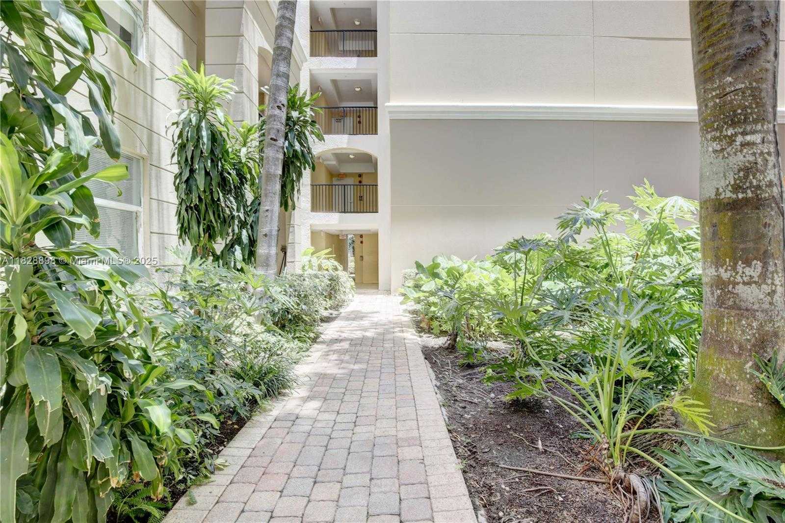 Small Image of 17100 NORTH BAY RD #1210, Sunny Isles Beach Number 30
