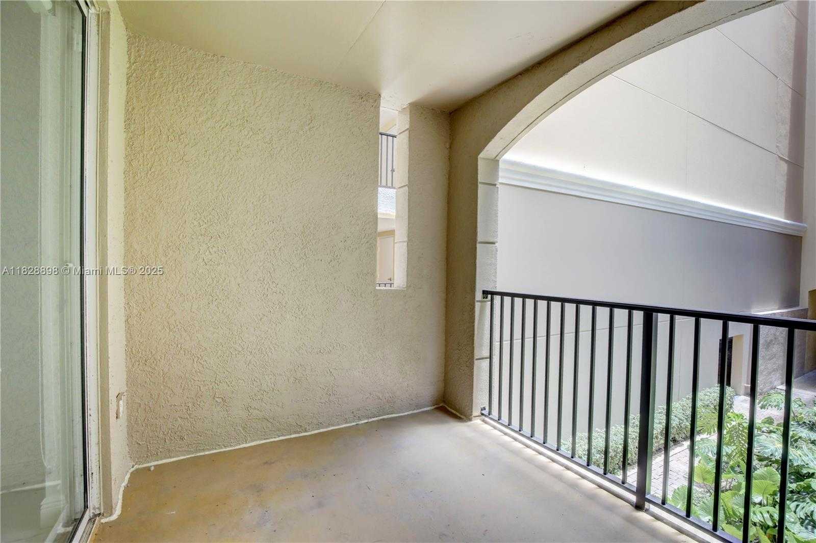 Small Image of 17100 NORTH BAY RD #1210, Sunny Isles Beach Number 7
