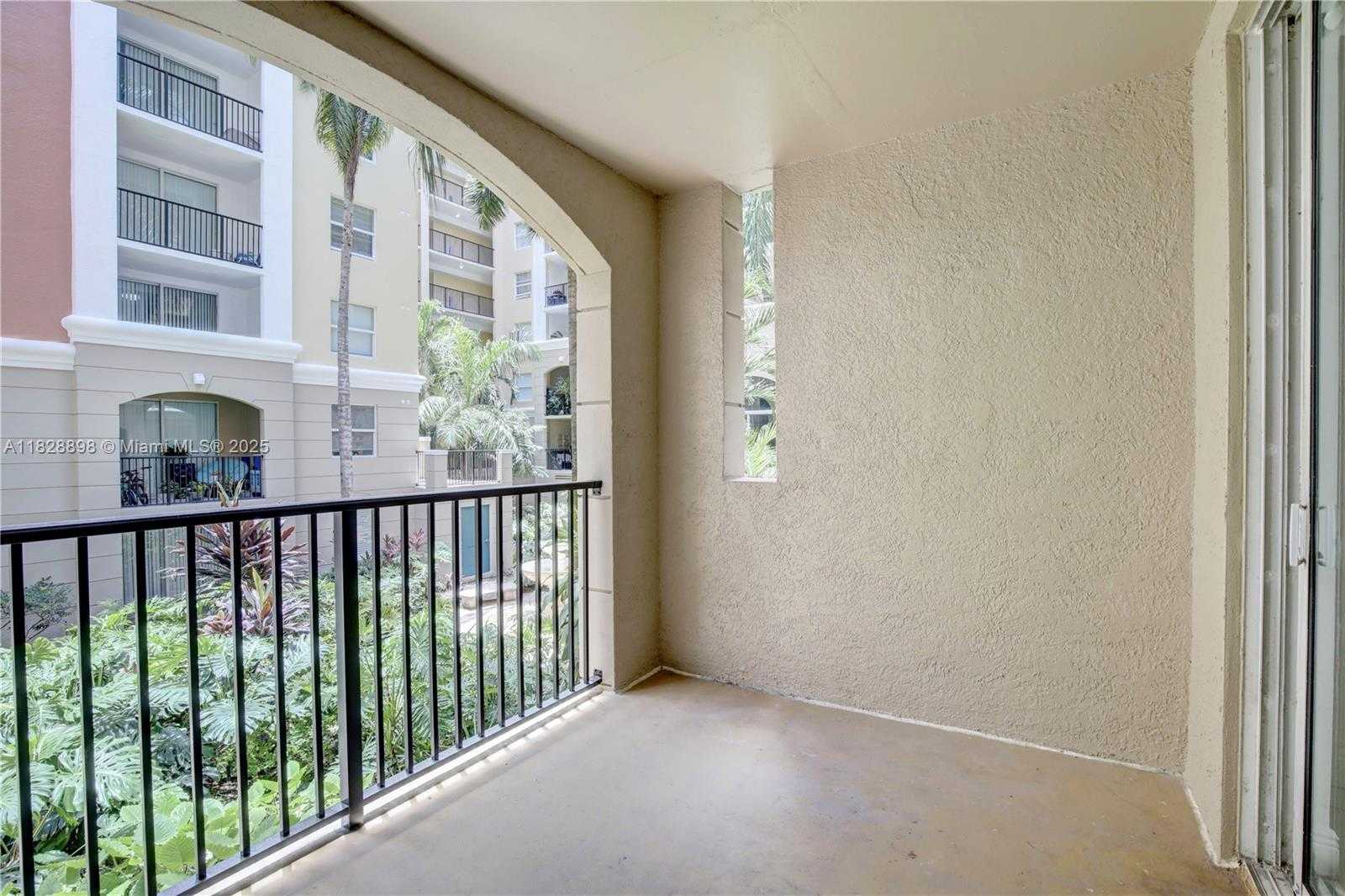 Small Image of 17100 NORTH BAY RD #1210, Sunny Isles Beach Number 8