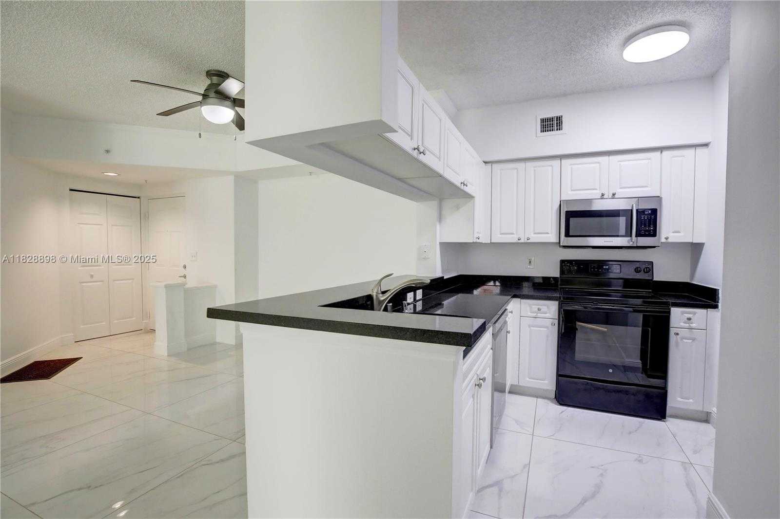 Small Image of 17100 NORTH BAY RD #1210, Sunny Isles Beach Number 9