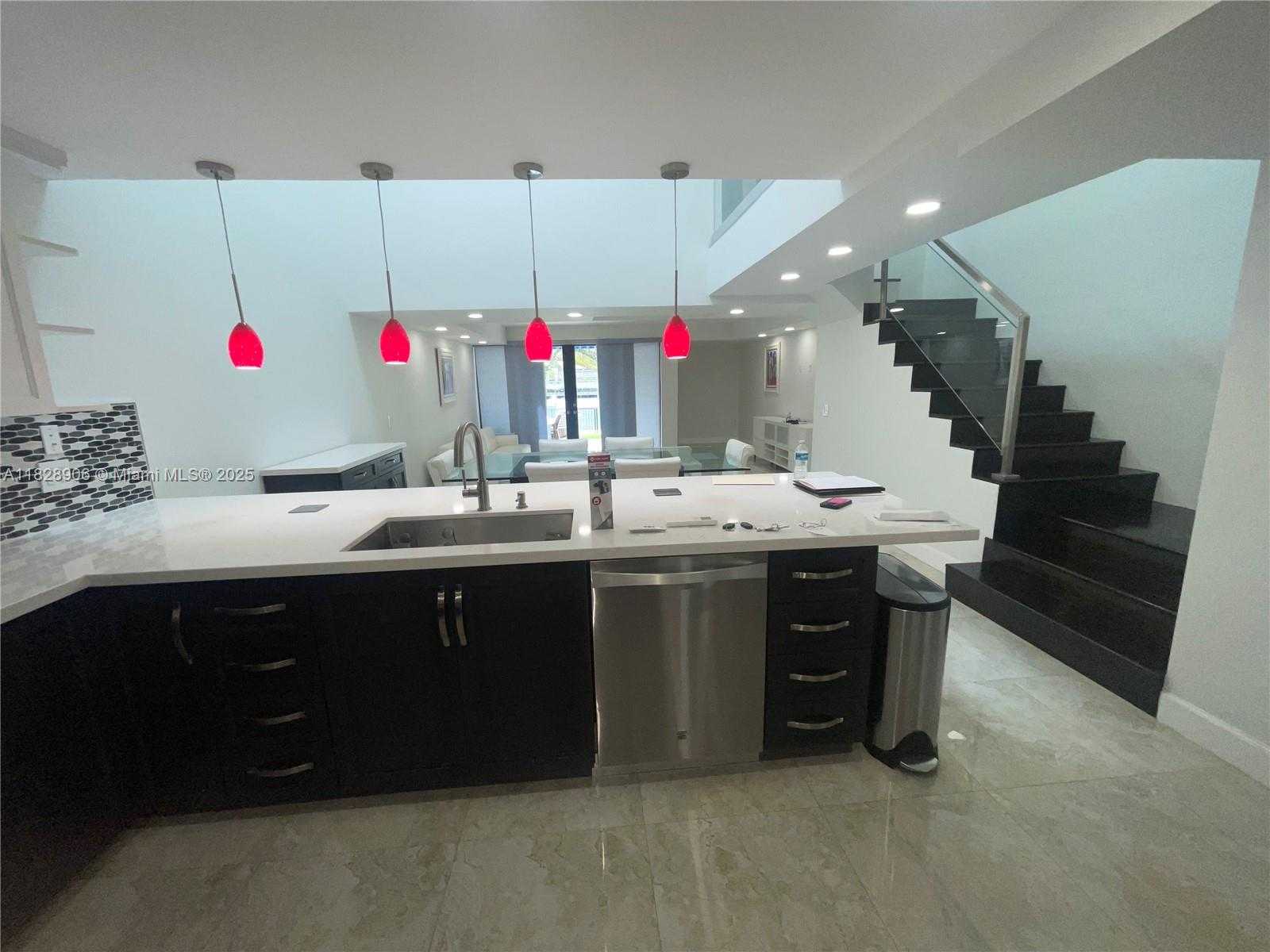 Small Image of 310 POINCIANA ISLAND DR #802, Sunny Isles Beach Number 3