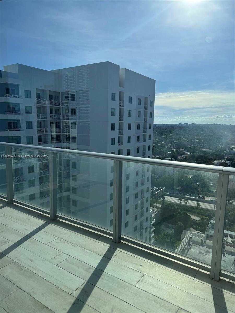 Small Image of 1010 SOUTH WEST 2ND AVE #PH06, Miami Number 38