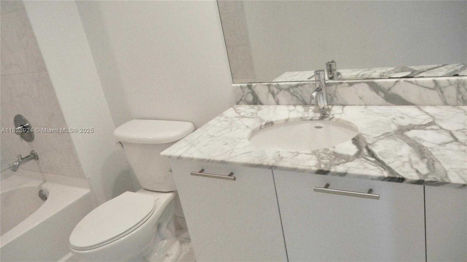 Small Image of 951 BRICKELL AVE #2509, Miami Number 10