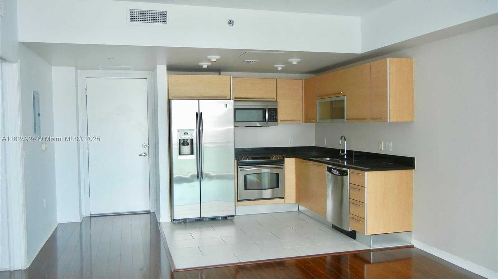 Small Image of 951 BRICKELL AVE #2509, Miami Number 2