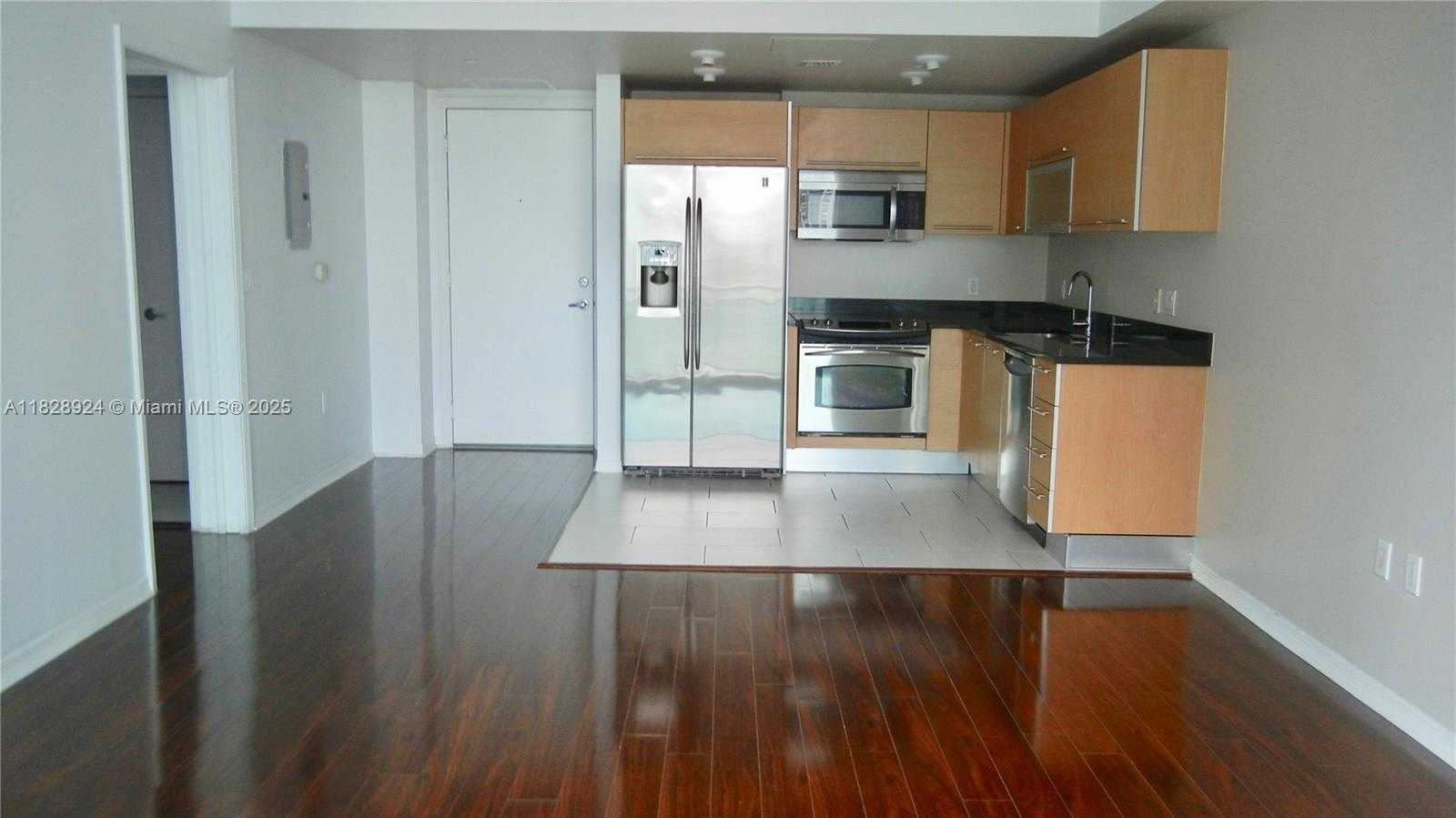 Small Image of 951 BRICKELL AVE #2509, Miami Number 3