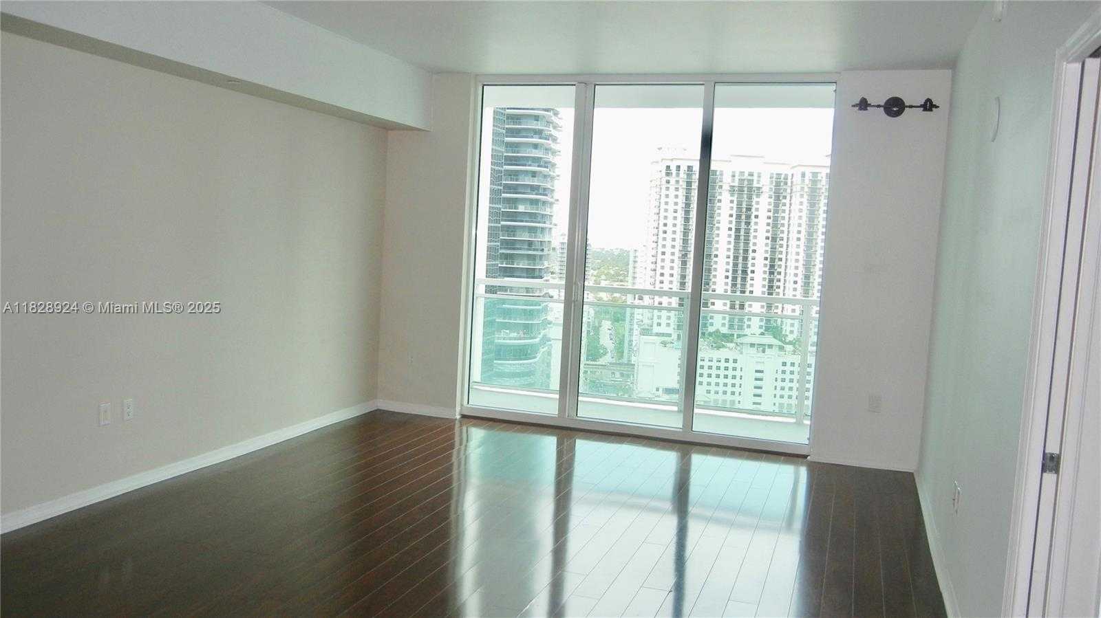 Small Image of 951 BRICKELL AVE #2509, Miami Number 5