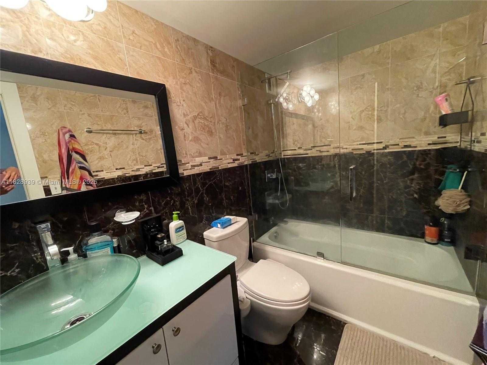 Small Image of 2030 SOUTH OCEAN DR #2018, Hallandale Beach Number 14