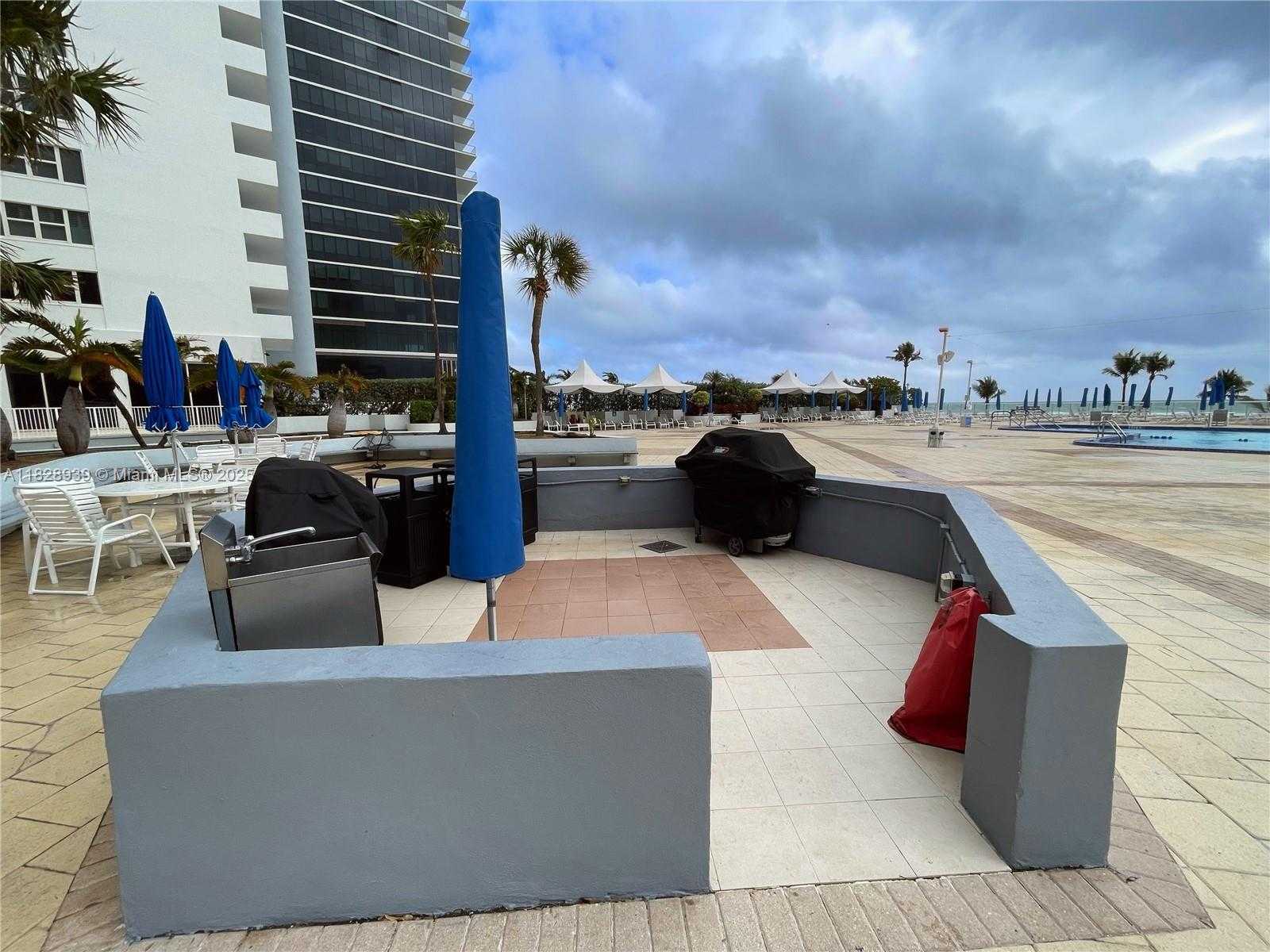 Small Image of 2030 SOUTH OCEAN DR #2018, Hallandale Beach Number 19