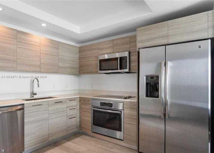 Small Image of 121 NORTH EAST 34TH ST #1812, Miami Number 2
