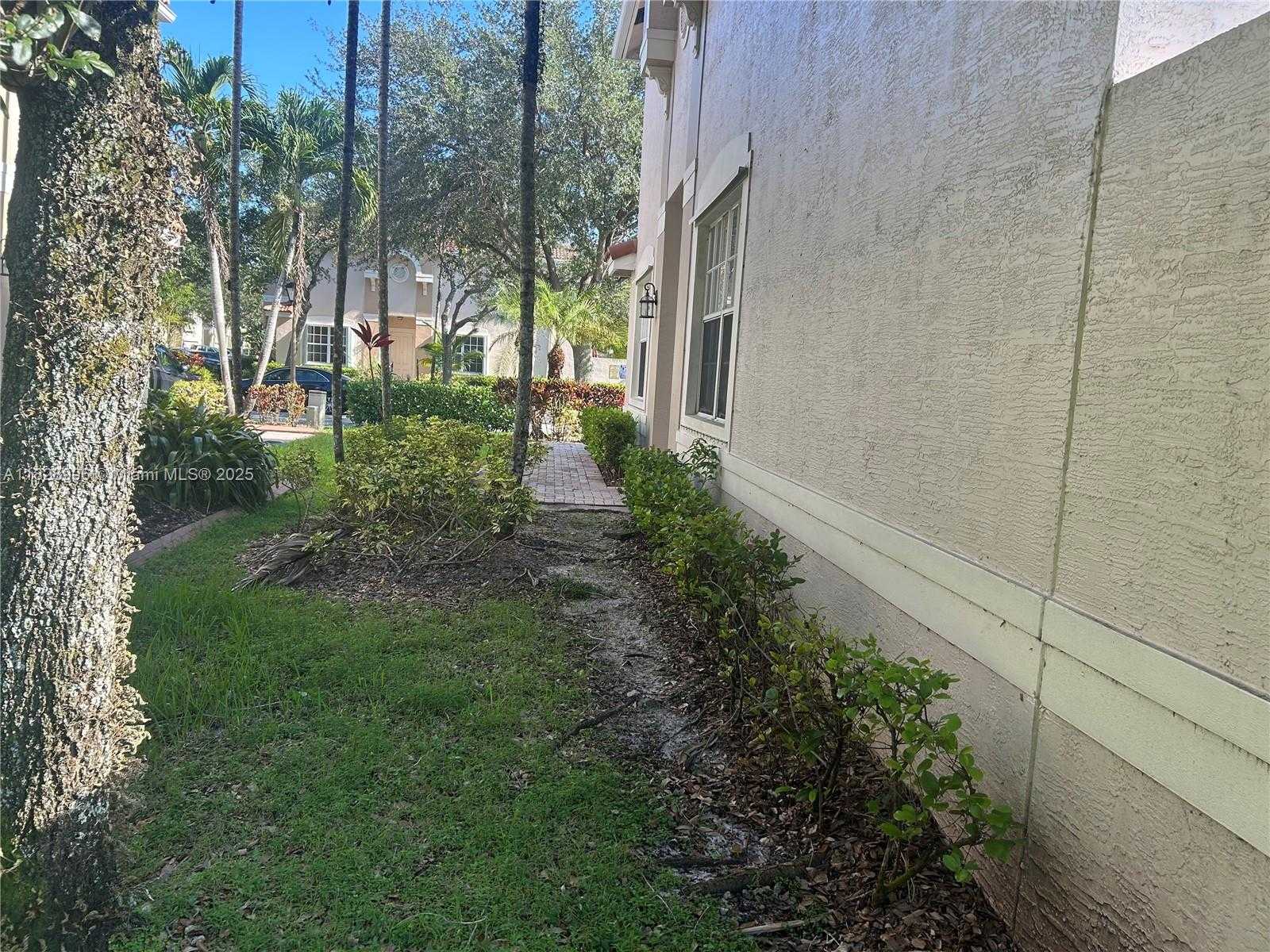 Small Image of 12415 SOUTH WEST 42ND ST, Miramar Number 37