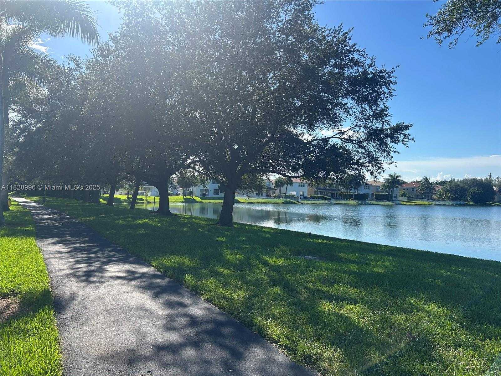 Small Image of 12415 SOUTH WEST 42ND ST, Miramar Number 43