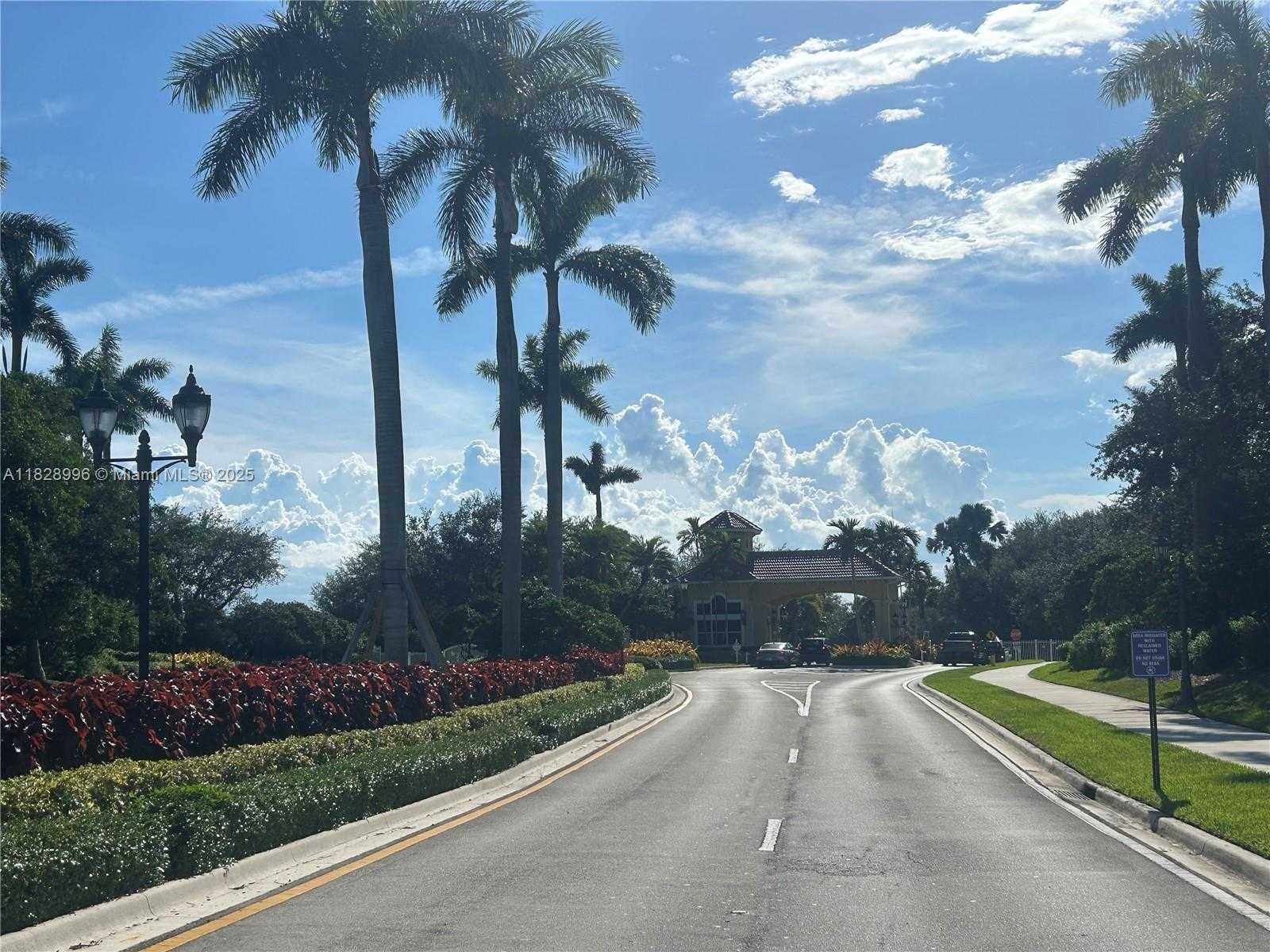 Small Image of 12415 SOUTH WEST 42ND ST, Miramar Number 52