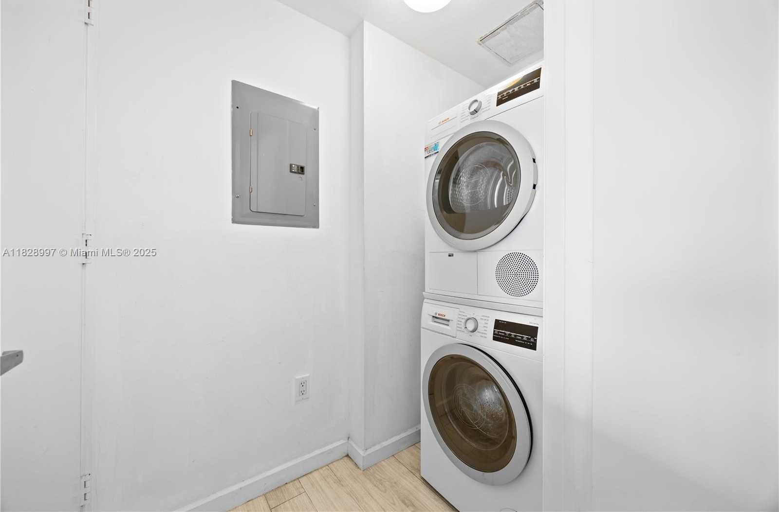 Small Image of 50 BISCAYNE BLVD #4706, Miami Number 31