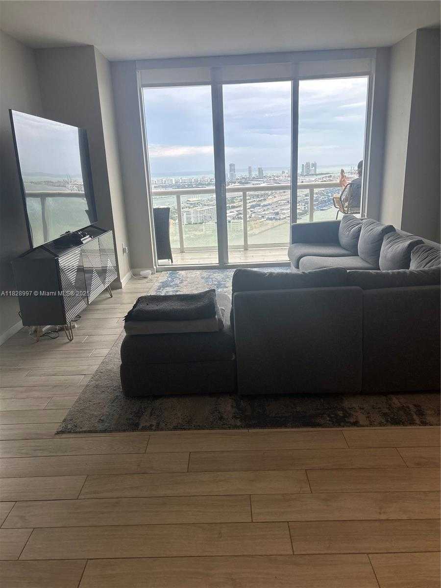 Small Image of 50 BISCAYNE BLVD #4706, Miami Number 6