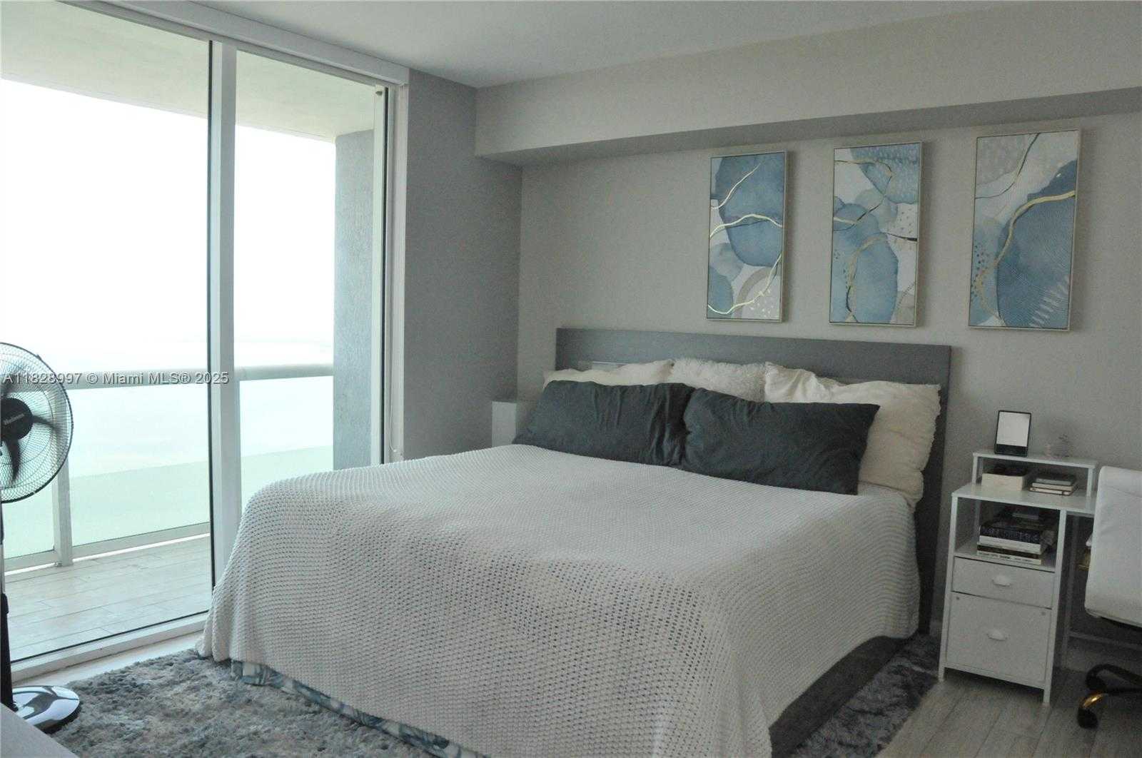 Small Image of 50 BISCAYNE BLVD #4706, Miami Number 8