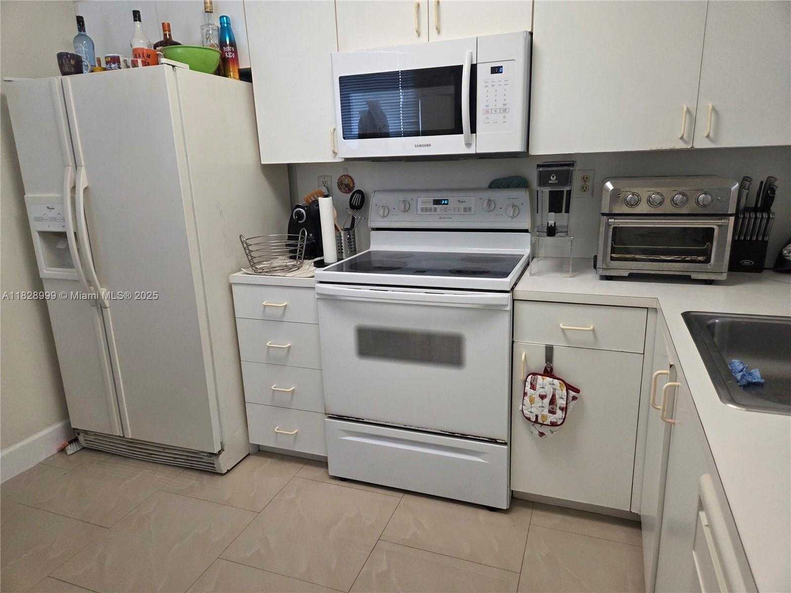 Small Image of 4720 NORTH WEST 114TH AVE #206, Doral Number 3
