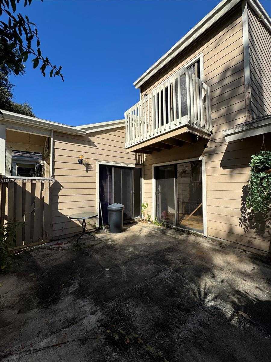 Small Image of 7157 SPORTSMANS DR, North Lauderdale Number 7