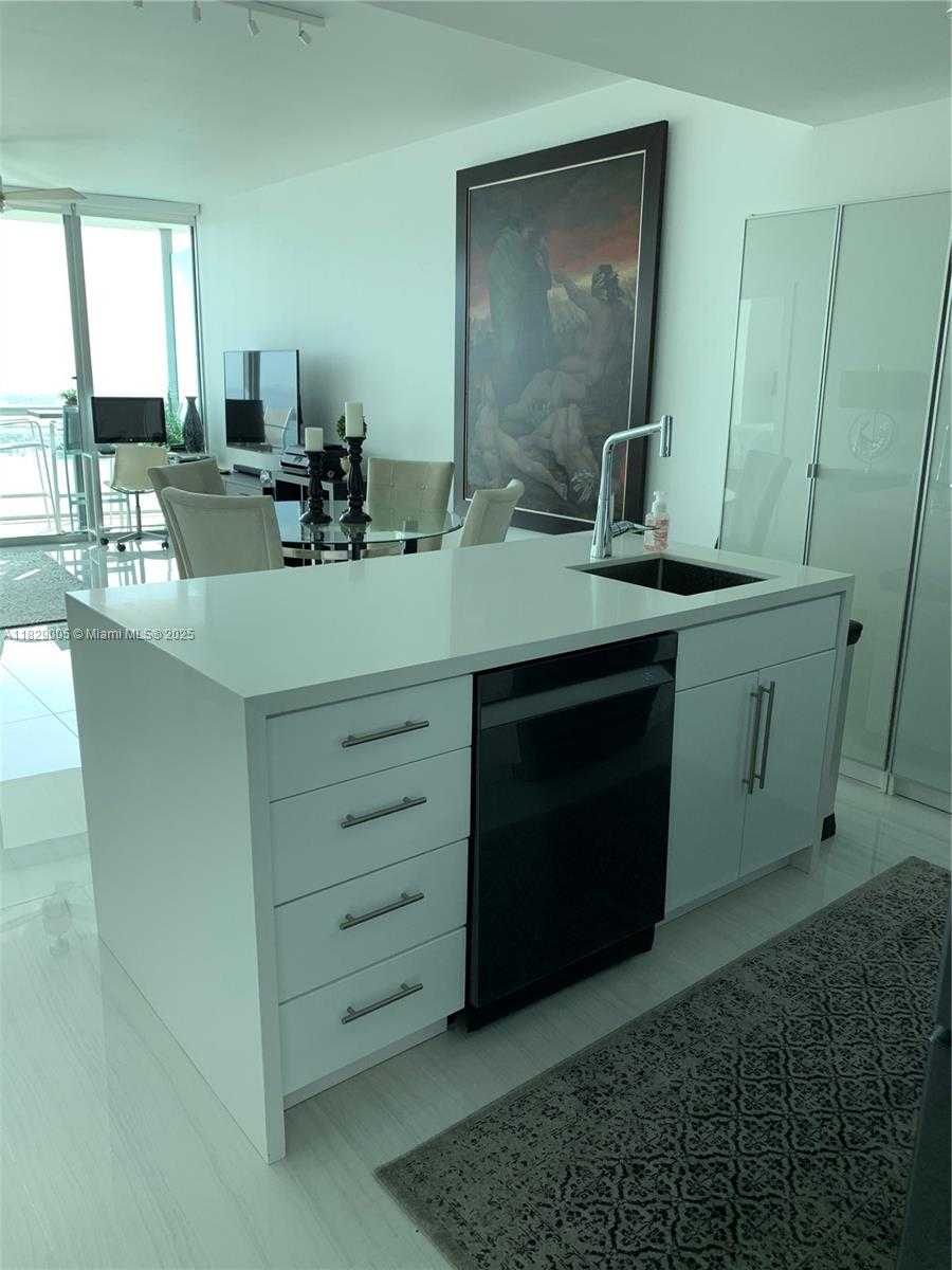 Small Image of 888 BISCAYNE BLVD #2910, Miami Number 10