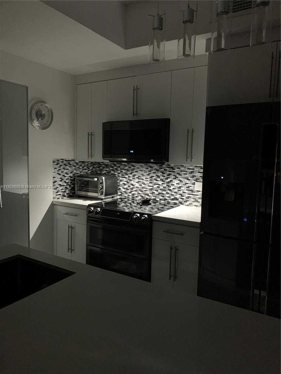 Small Image of 888 BISCAYNE BLVD #2910, Miami Number 11