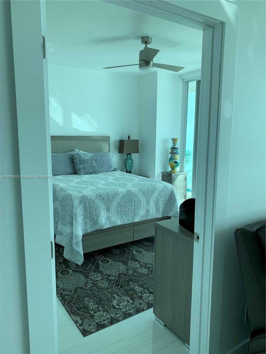 Small Image of 888 BISCAYNE BLVD #2910, Miami Number 14