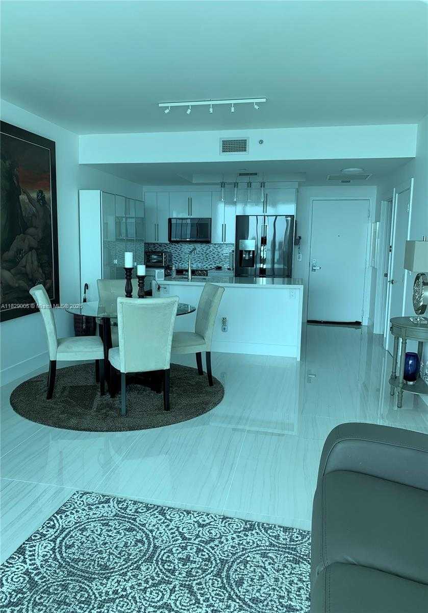 Small Image of 888 BISCAYNE BLVD #2910, Miami Number 8