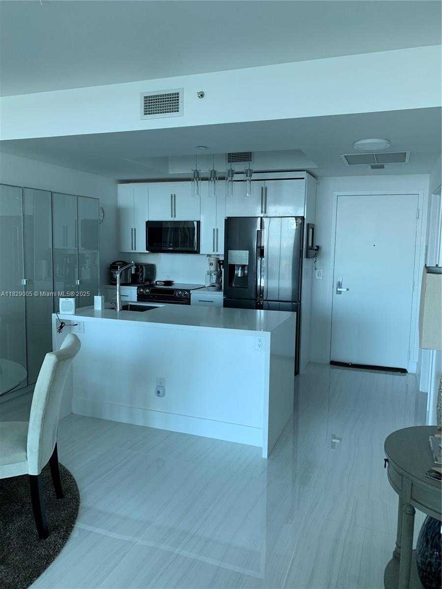 Small Image of 888 BISCAYNE BLVD #2910, Miami Number 9