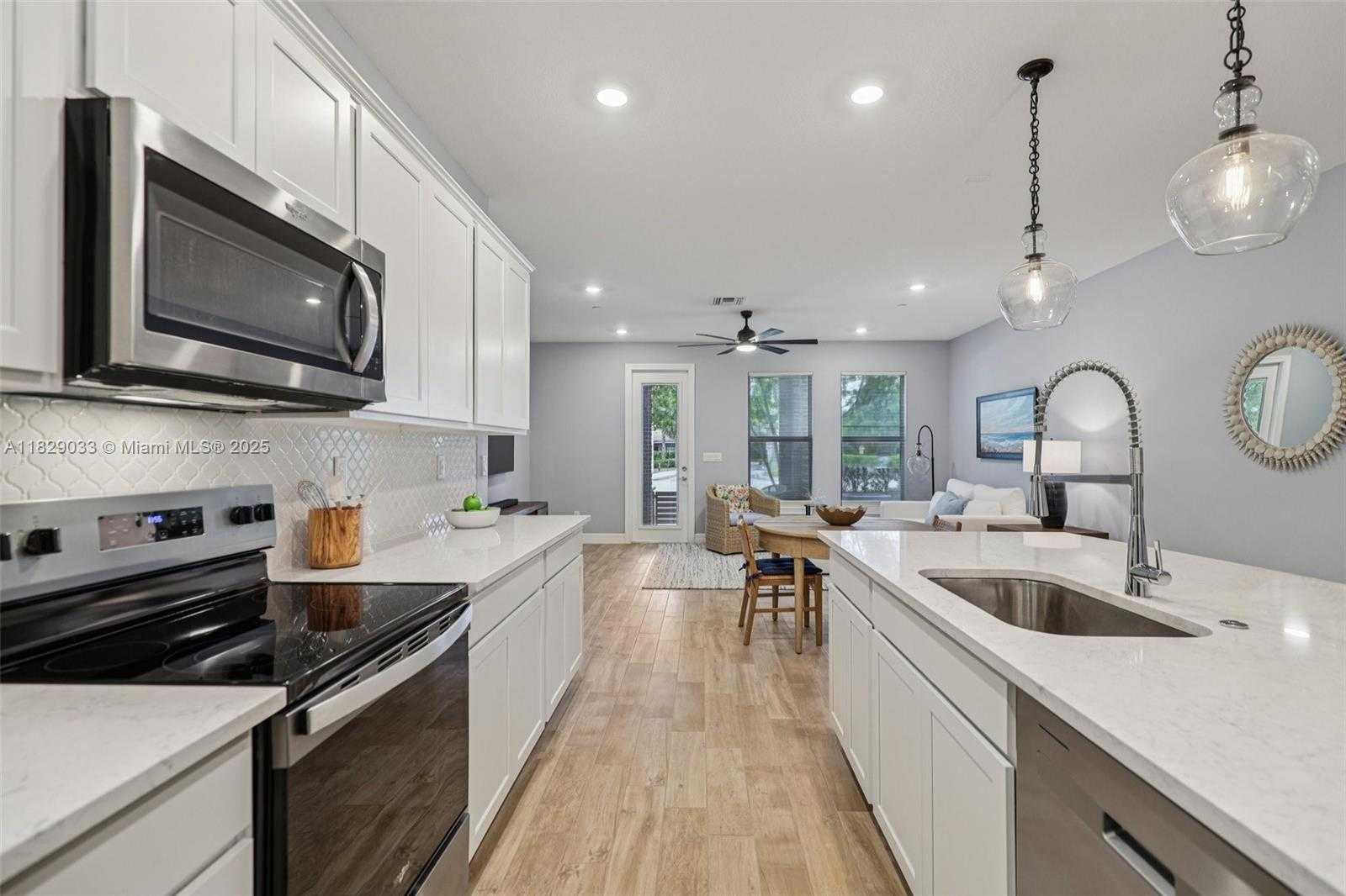 Small Image of 8367 NORTH WEST 7TH PL, Plantation Number 13