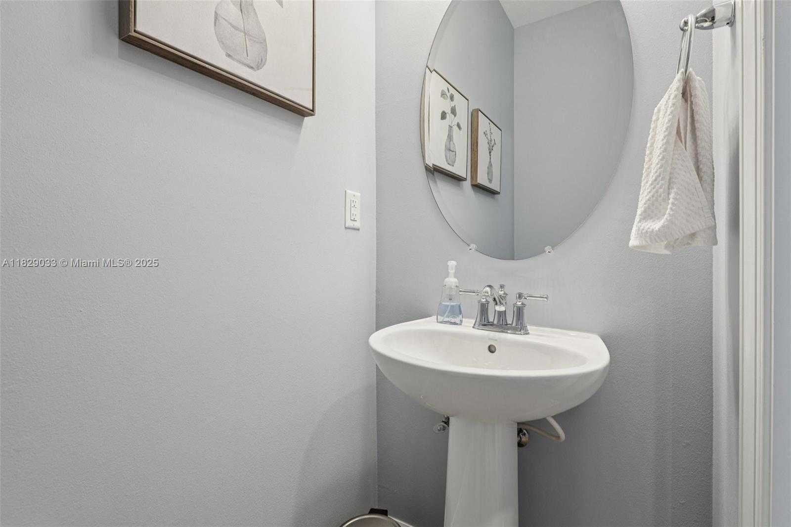 Small Image of 8367 NORTH WEST 7TH PL, Plantation Number 17