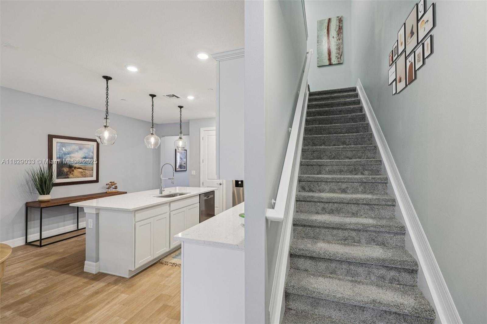 Small Image of 8367 NORTH WEST 7TH PL, Plantation Number 36