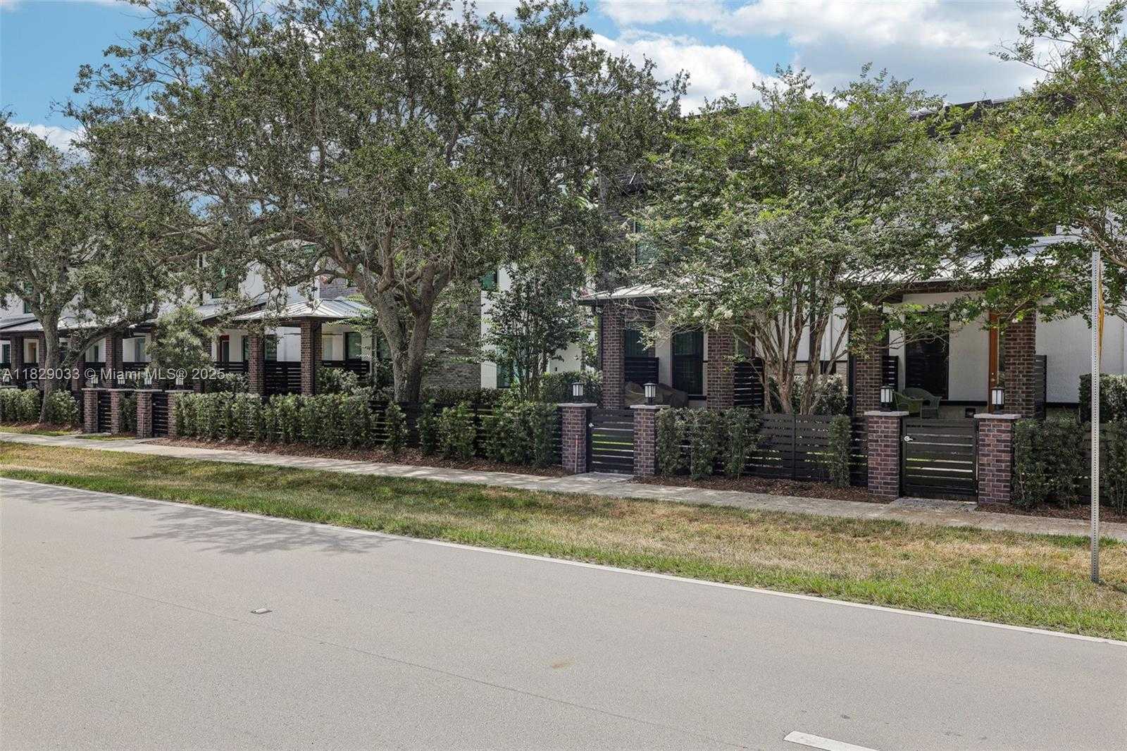 Small Image of 8367 NORTH WEST 7TH PL, Plantation Number 44